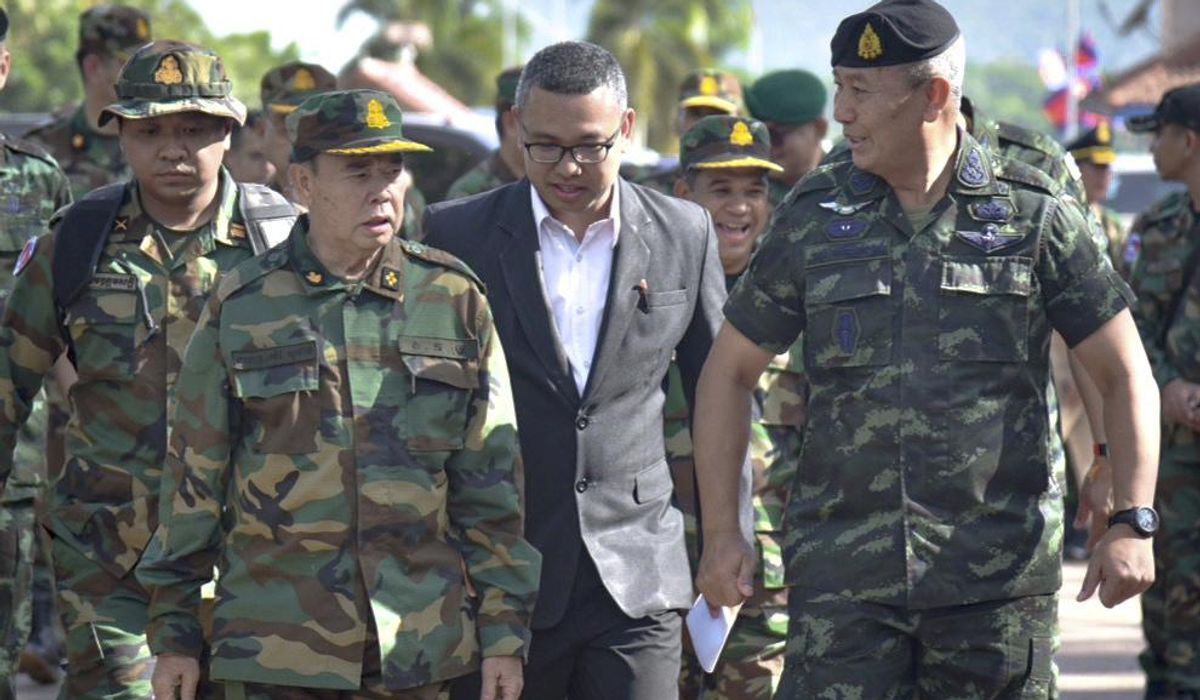 NextImg:Tough talk drags on in Cambodia-Thailand border standoff. But tensions appear to be easing