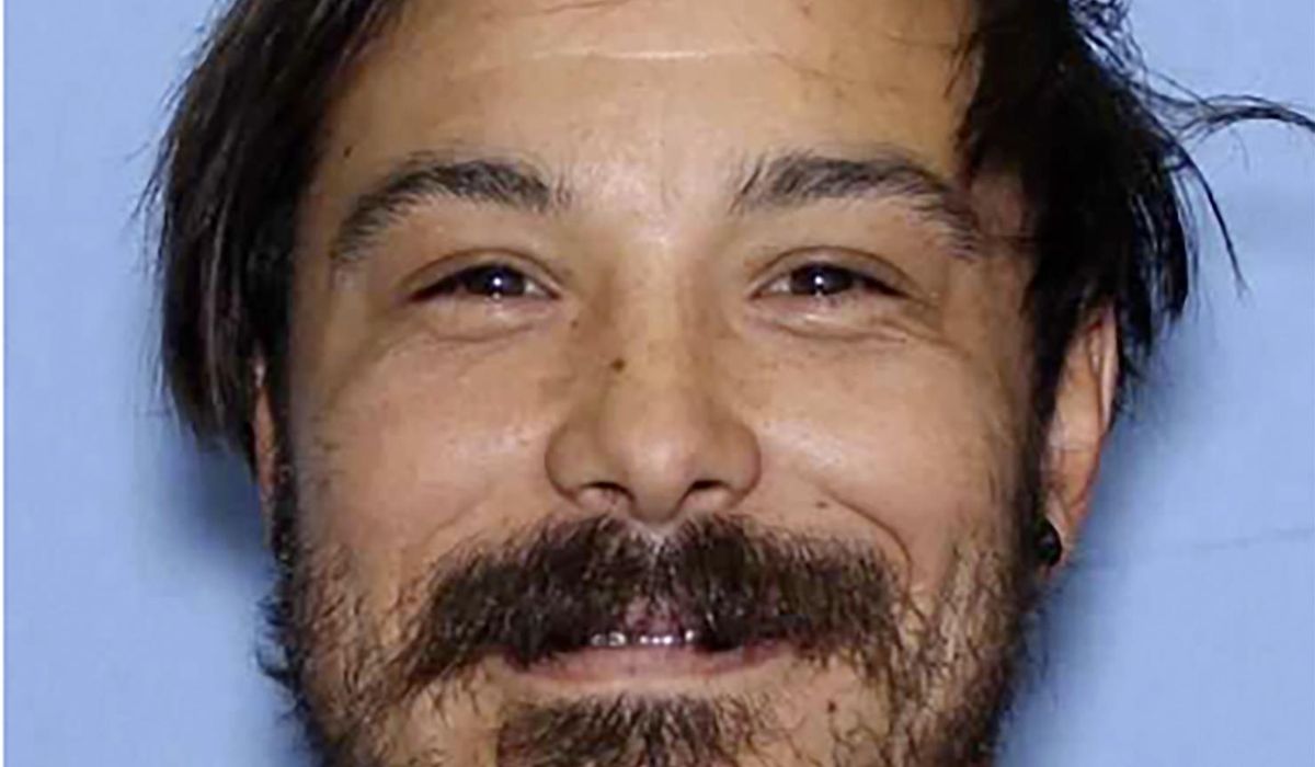 NextImg:Manhunt for father accused of killing 3 daughters bogged down by suspect’s survival expertise