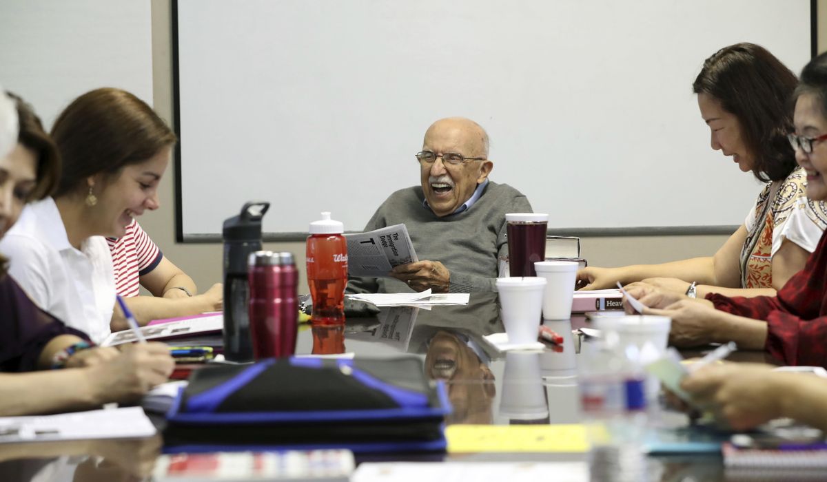 NextImg:From ‘Tudo bem?’ to ‘Gracias,’ a growing share of U.S. residents speak a language other than English