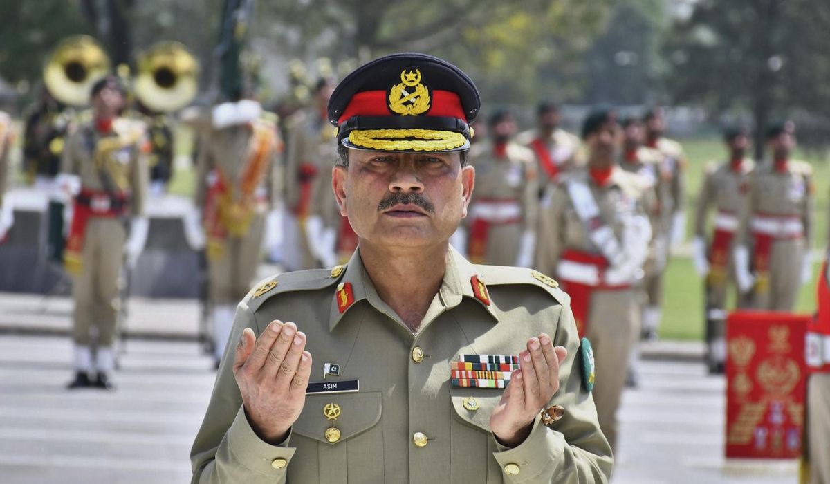 NextImg:Pakistani troops kill 14 militants in raid in northwest region near Afghanistan