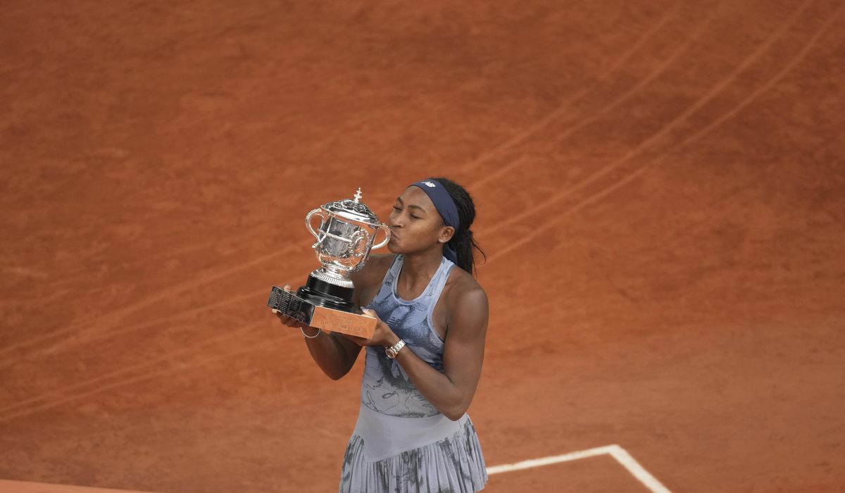 NextImg:Coco Gauff defeats top-ranked Aryna Sabalenka in 3 sets to win her first French Open title