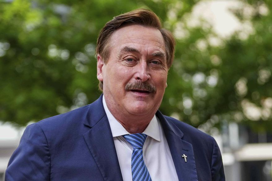 Mike Lindell walks into federal district court for a defamation trial on Thursday, June 5, 2025, in Denver. (AP Photo/Jack Dempsey) ** FILE **