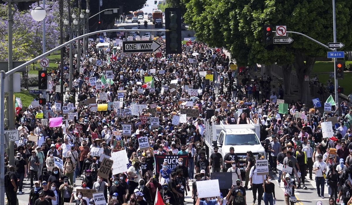 NextImg:Federal judge gives Trump two more days to deploy troops in Los Angeles protests