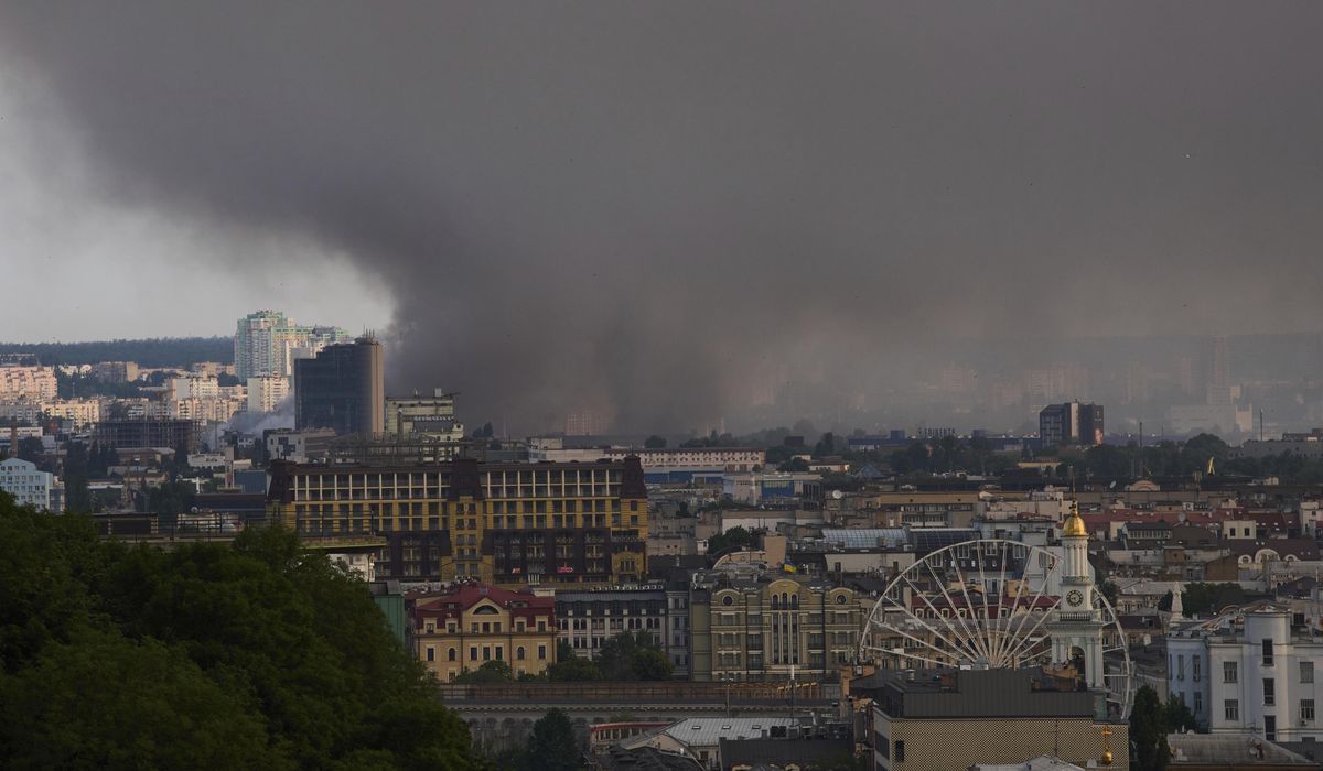 NextImg:Russia blasts Kyiv with hundreds of drones for second straight night