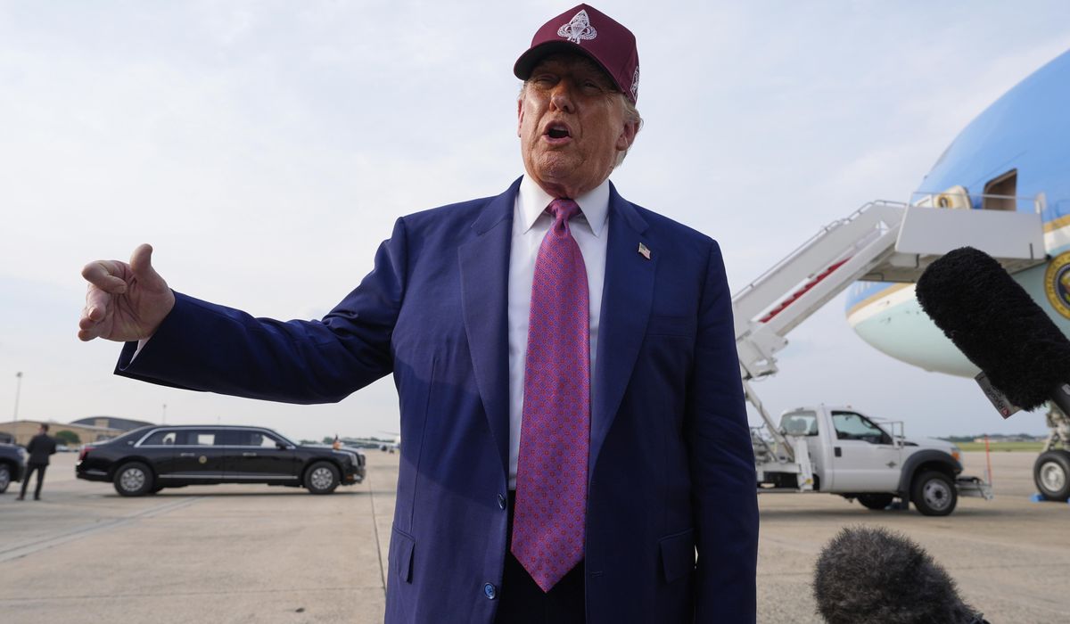 NextImg:Trump launches immigration gold card website