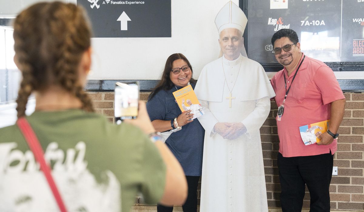 NextImg:At White Sox stadium, Pope Leo XIV sends message of hope to Chicago and the U.S.