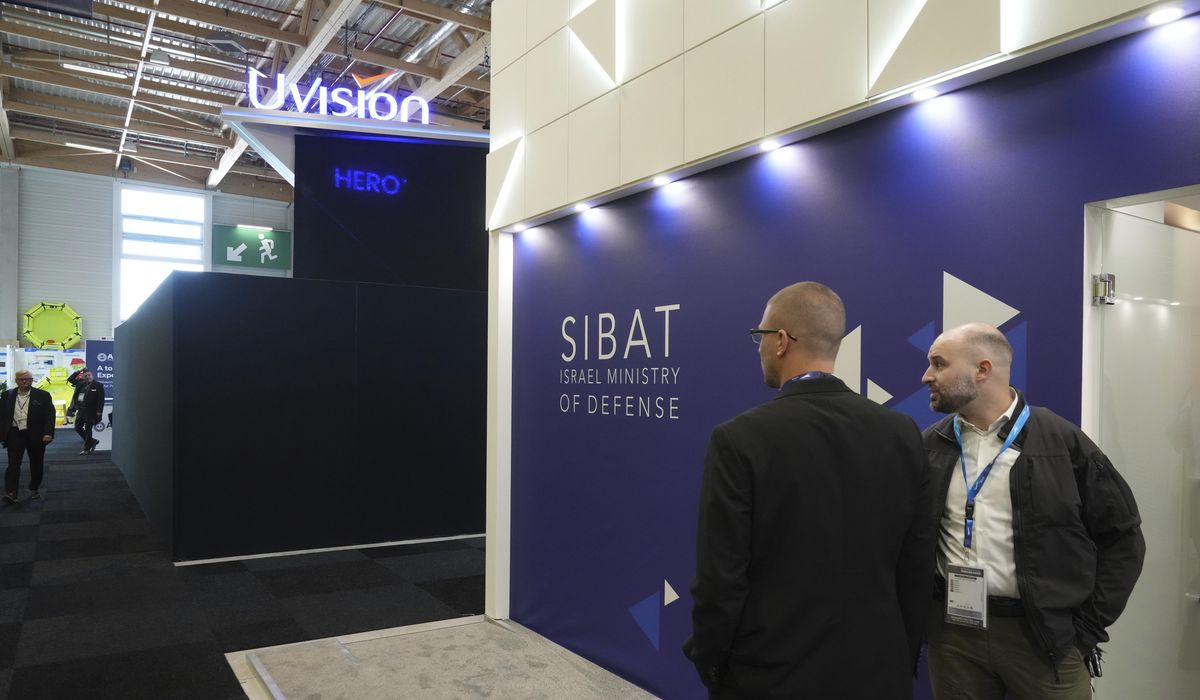 NextImg:French court allows Paris Air Show to keep dividing wall around Israeli booths