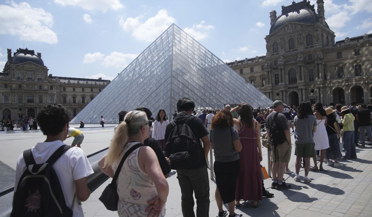 NextImg:The world’s most-visited museum shuts down, sounding the alarm on mass tourism