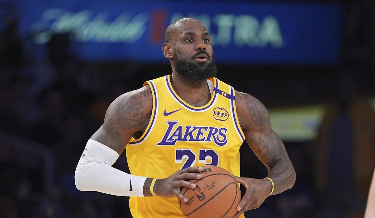 NextImg:Buss family agrees to sell controlling stake of Lakers to Mark Walter for $10 billion