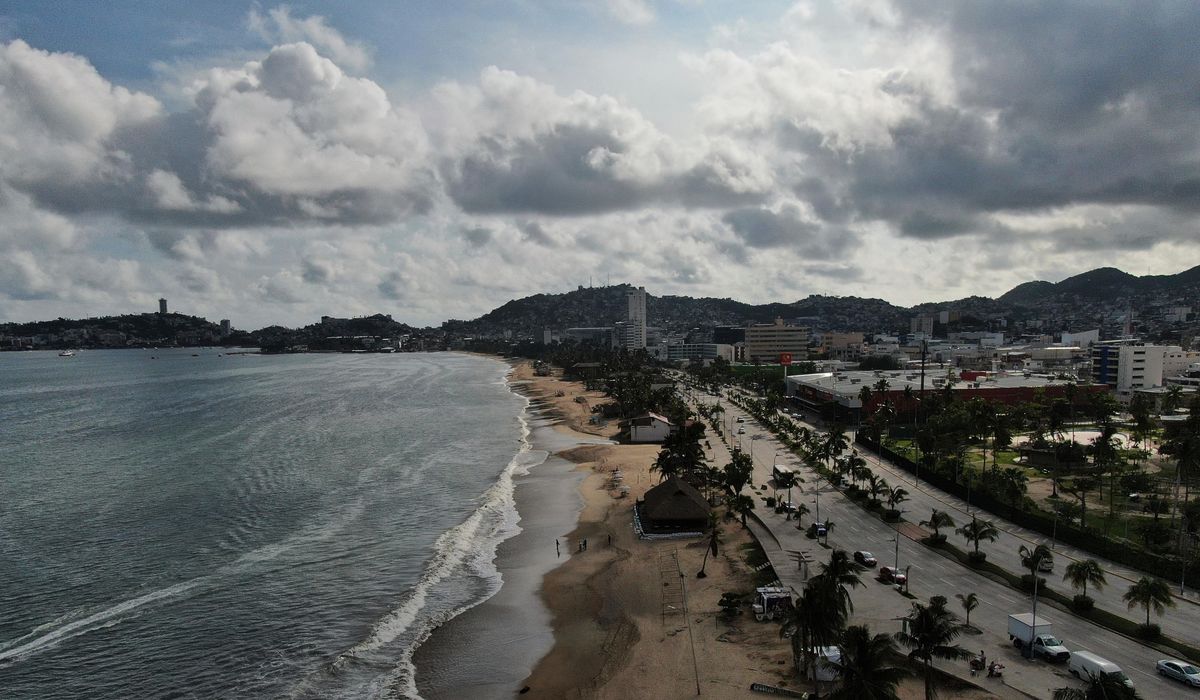 NextImg:Hurricane Erick makes landfall in western Mexico state as a Category 3 storm