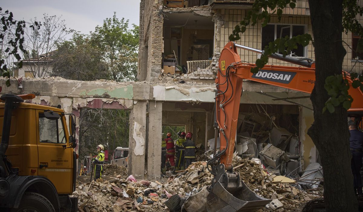 NextImg:Zelenskyy calls for more pressure on Russia after deadly Kyiv missile strike