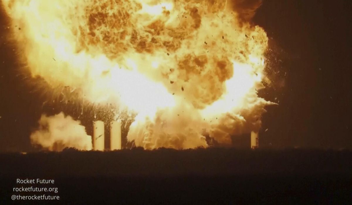 NextImg:SpaceX says debris recovery efforts obstructed by trespassers