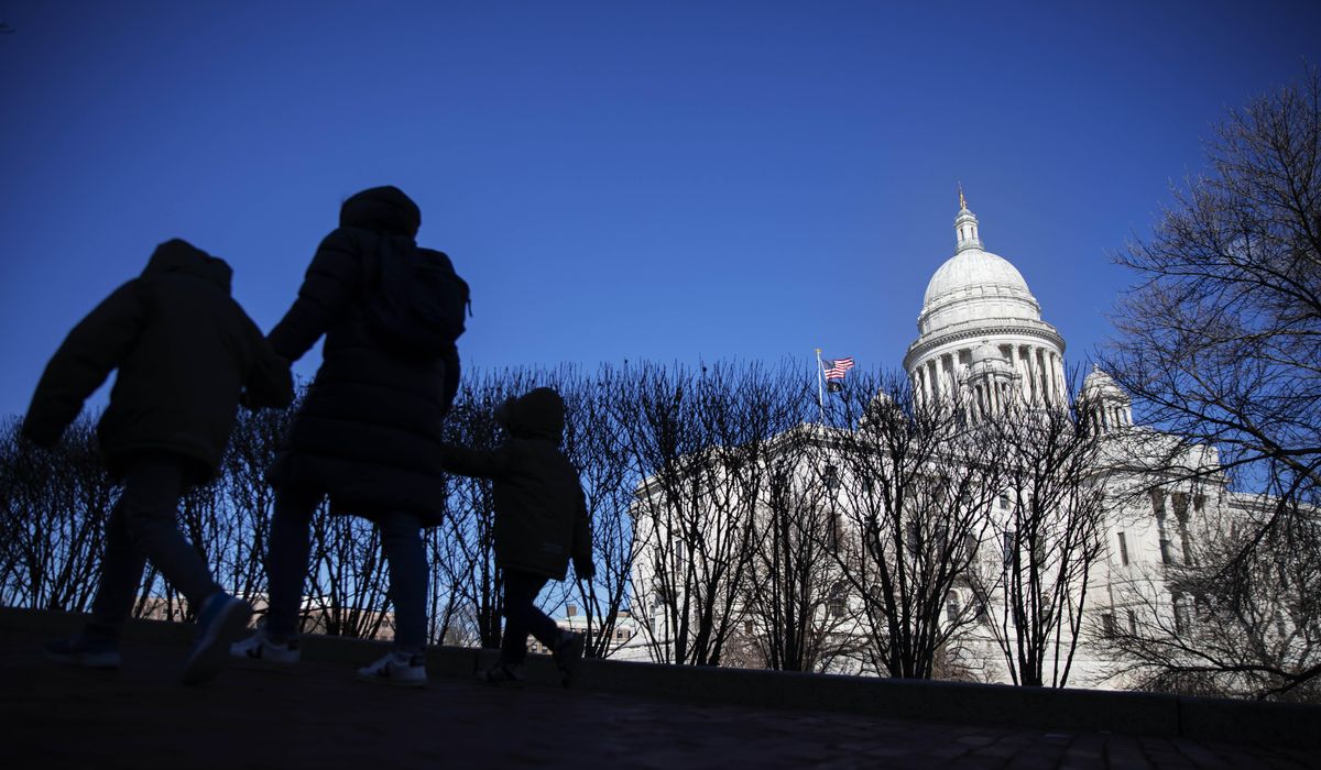 NextImg:Rhode Island lawmakers pass bill to ban sales of assault weapons