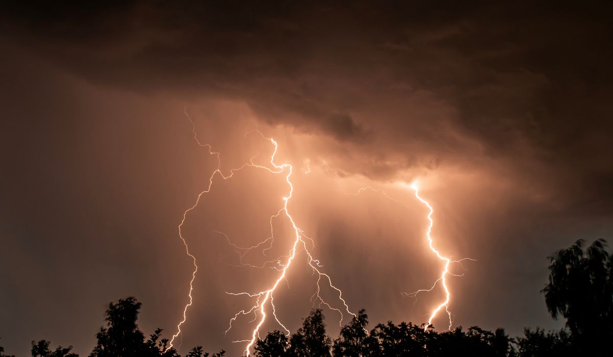 NextImg:Teen hospitalized after surviving lightning strike in New York’s Central Park