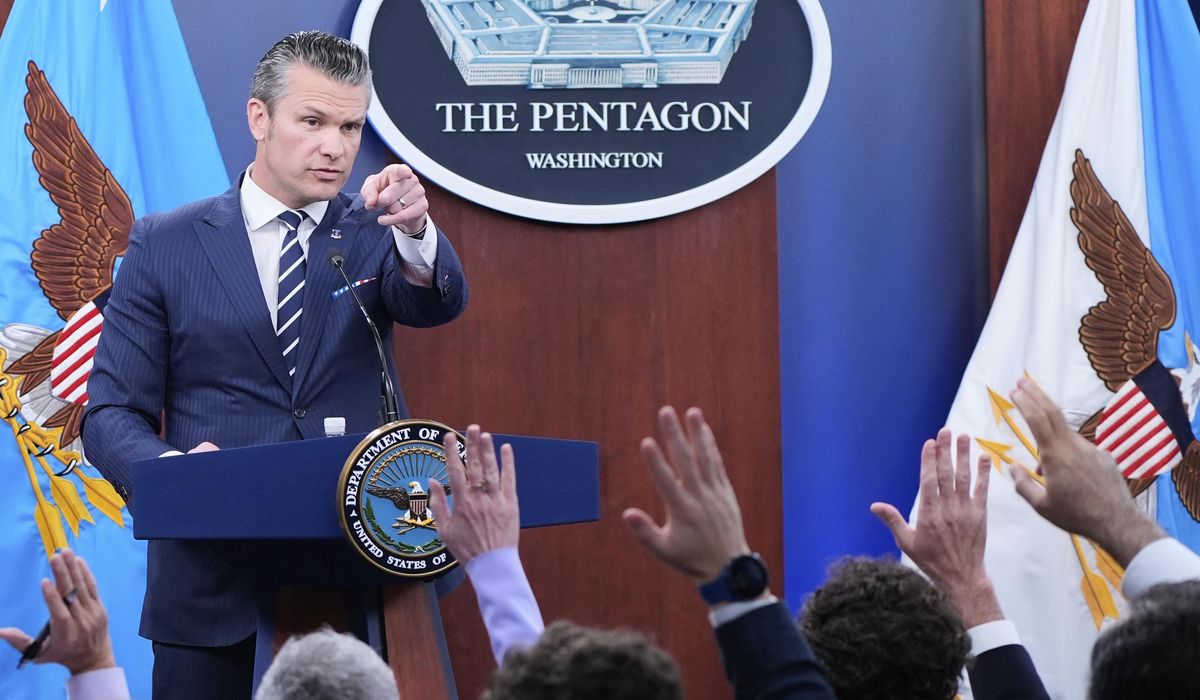 NextImg:Legal experts say Pentagon journalist restrictions violate First Amendment protections