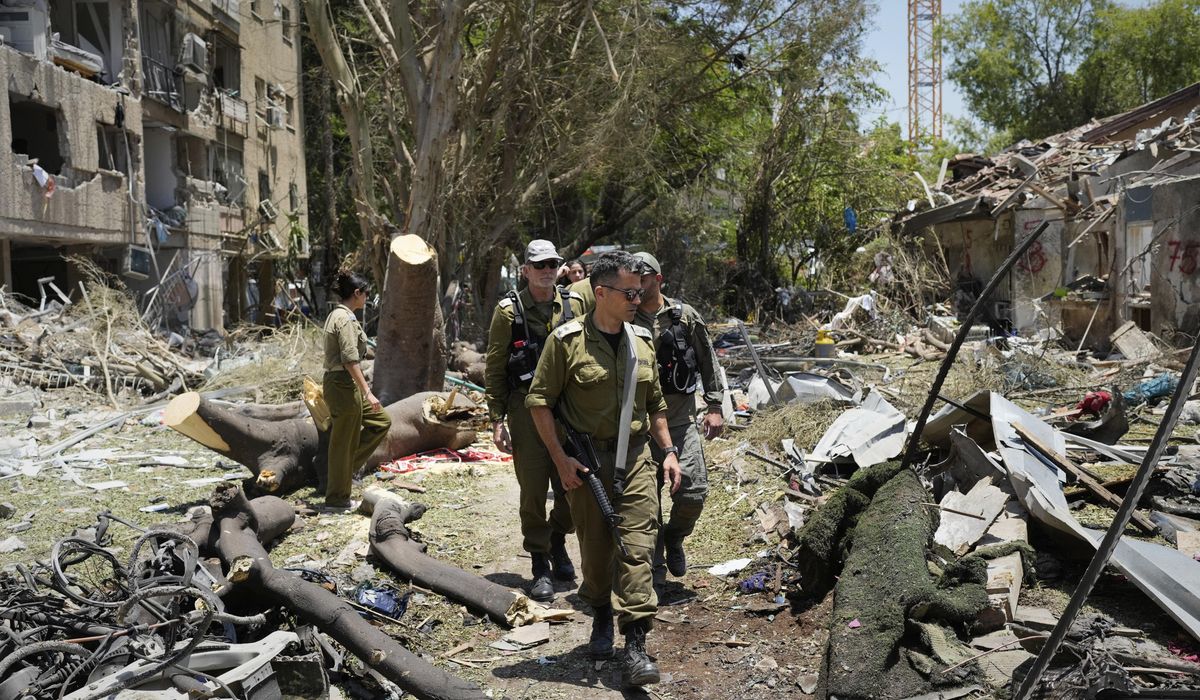 NextImg:Iranian missile fired after U.S. strikes causes heavy damage but few injuries in Tel Aviv
