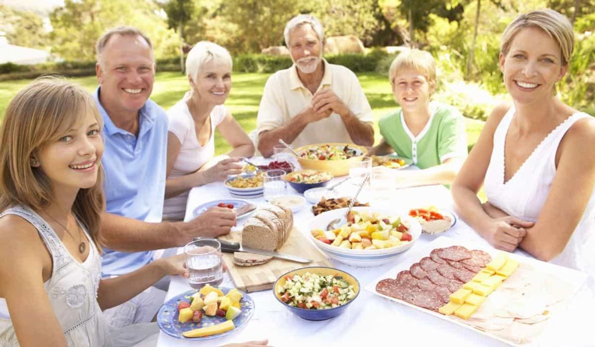 NextImg:Beat the heat: Cold dinners take over the summer table