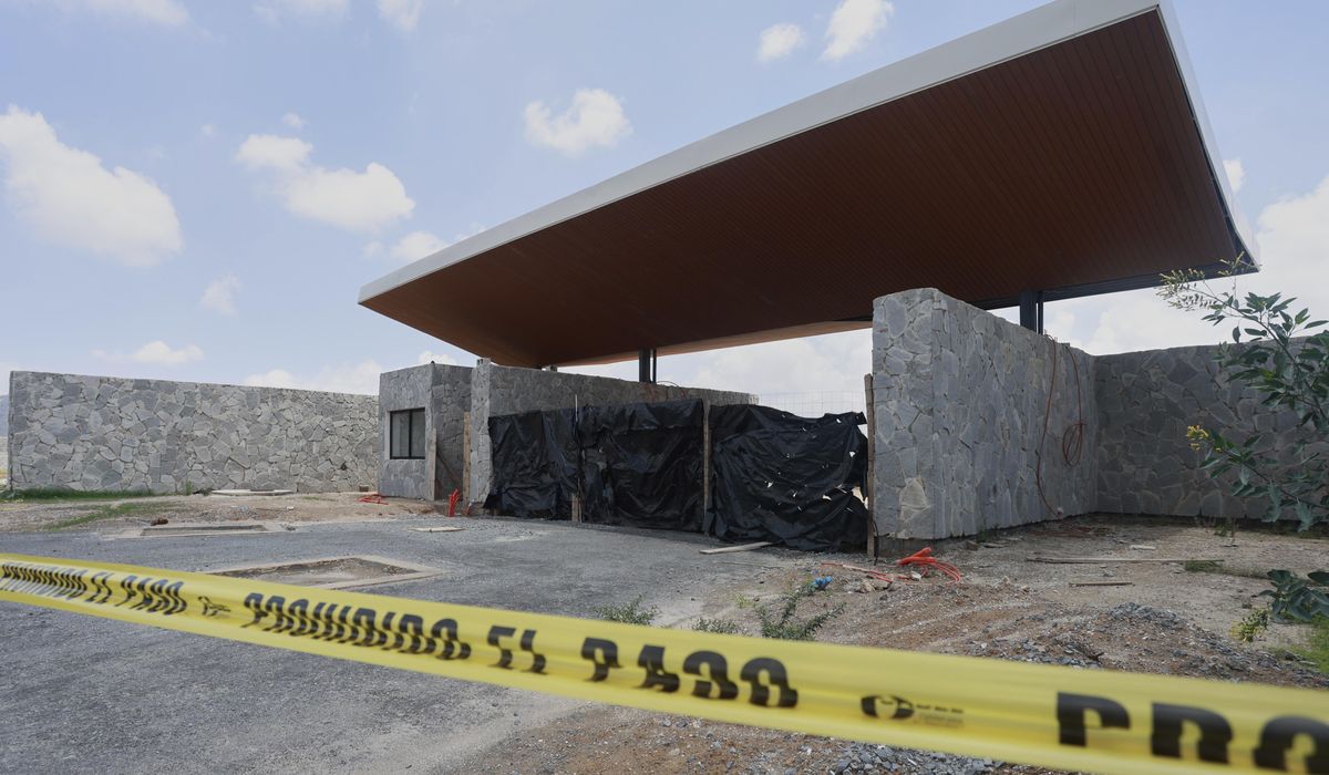 NextImg:Prosecutors in Jalisco, Mexico say they found 34 bodies in a mass grave