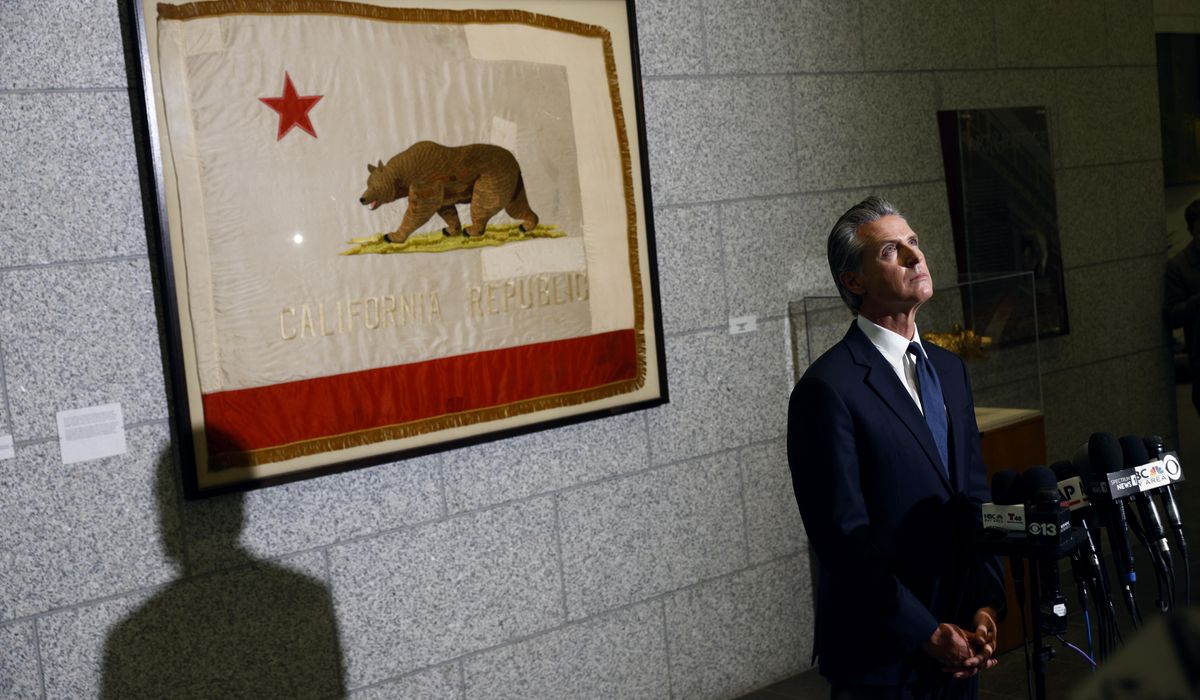 NextImg:California Gov. Gavin Newsom sues Fox News over alleged defamation in story about call with Trump