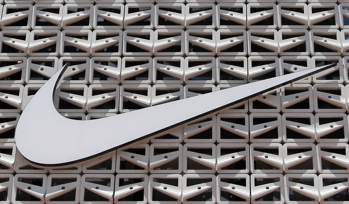 NextImg:Nike soars on a production shift away from China, but it warns of a $1 billion tariff hit