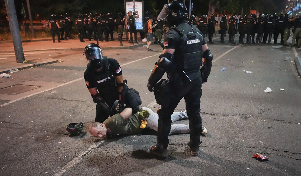 NextImg:Serbia’s populist president announces more arrests after a massive anti-government protest