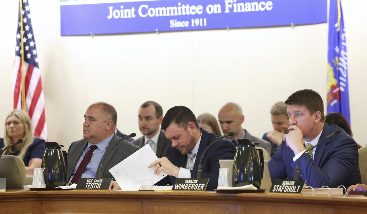 NextImg:Wisconsin Republicans look to Democrats to pass the state budget deal