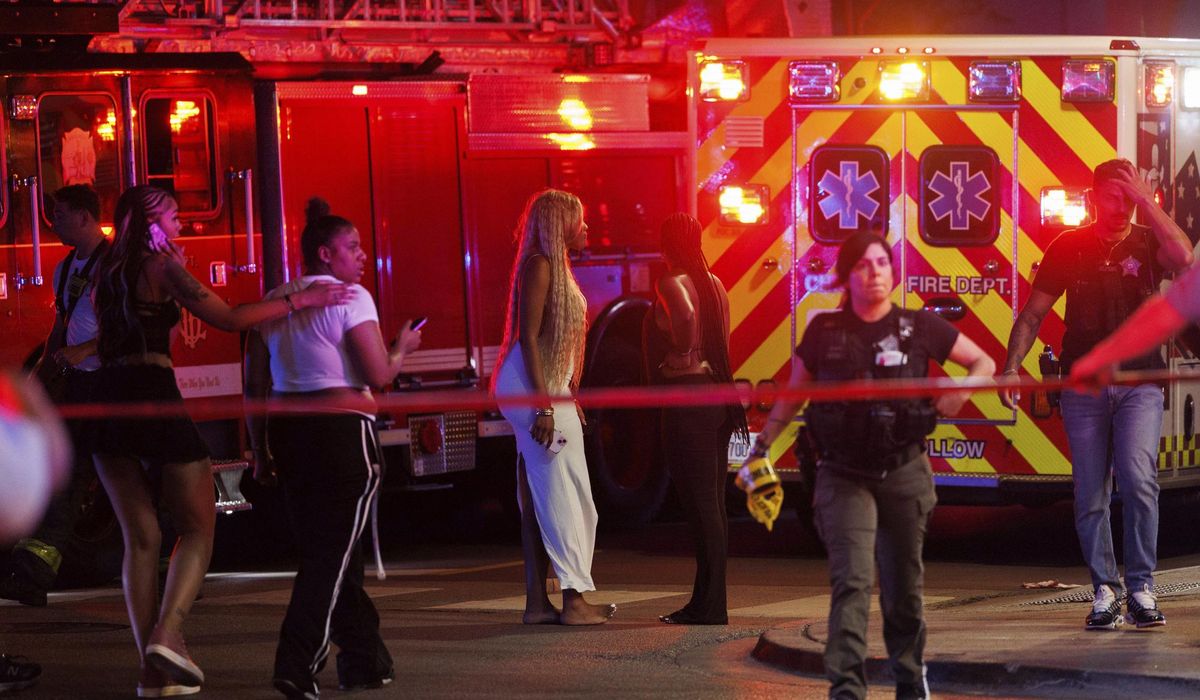 NextImg:Drive-by shooting in Chicago leaves 4 dead and 14 others wounded, police say