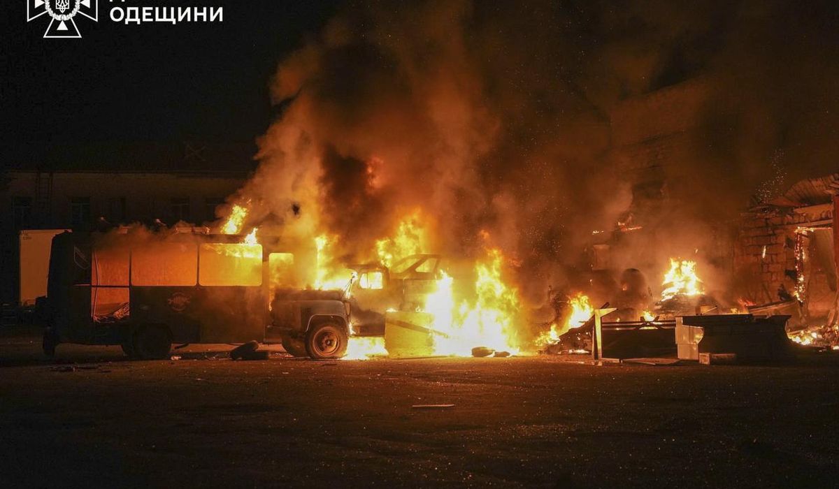 NextImg:Russia fires over 100 drones at Ukraine as Kremlin dismisses transport chief after travel chaos