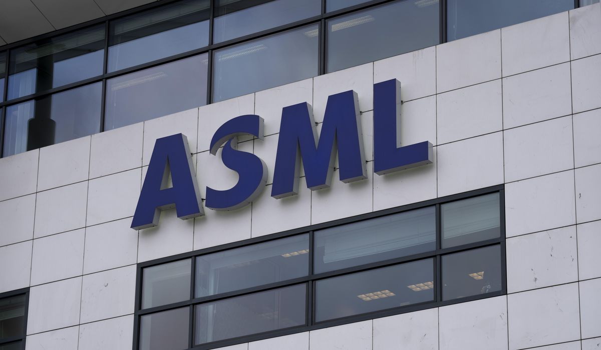 NextImg:Russian convicted of breaching sanctions by sharing knowhow from tech giant ASML
