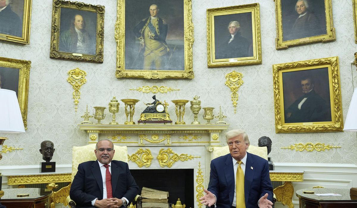 NextImg:Trump hosts Persian Gulf leaders at White House as new violence raises questions about peace efforts