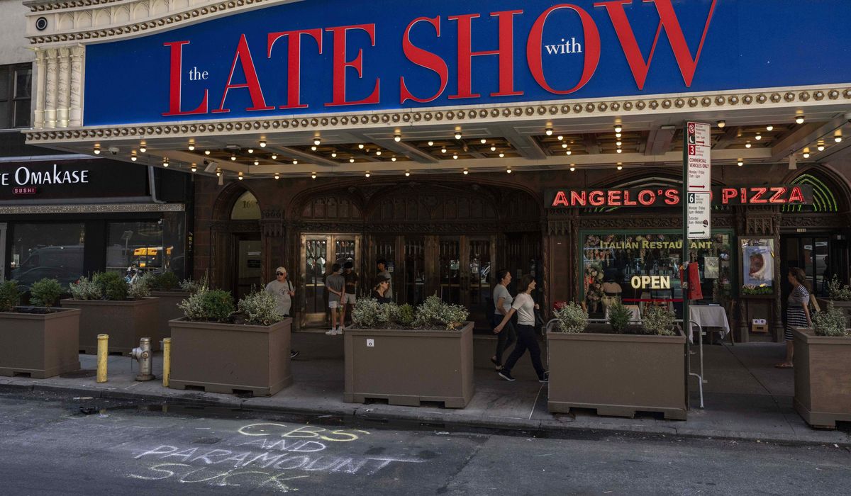 NextImg:Outraged Democrats blame Trump for CBS axing ‘The Late Show with Stephen Colbert’