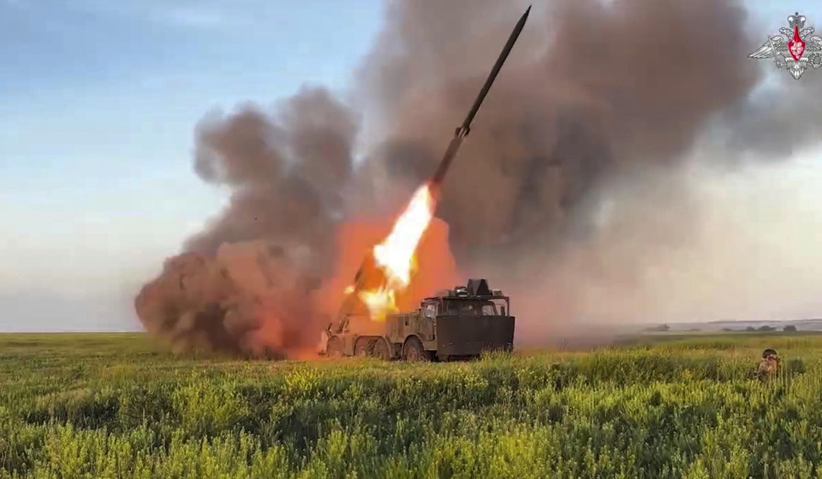 NextImg:Russia is open to peace with Ukraine but insists on achieving its goals, Kremlin spokesman says