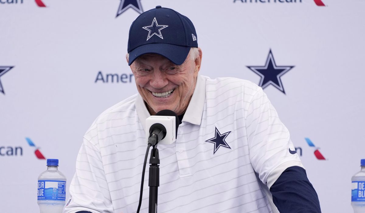 NextImg:LOVERRO: Add Parsons to the litany of boneheaded Jerry Jones moves