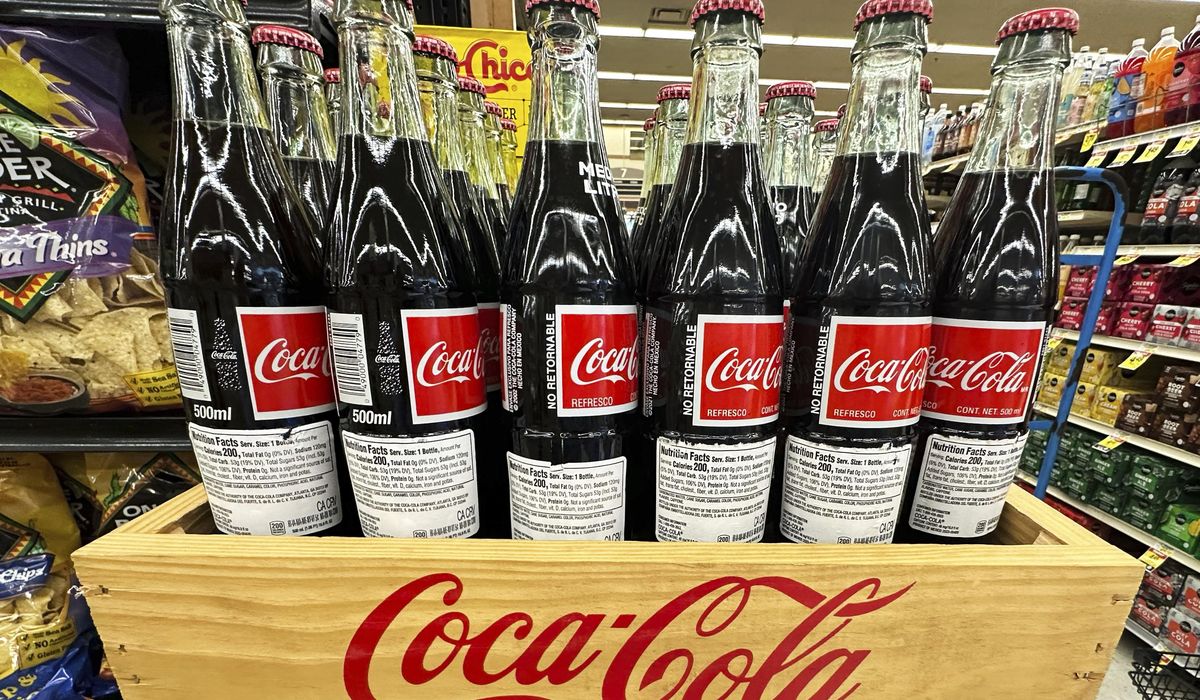 NextImg:What to know about soda sweeteners as sugar returns to American Coke