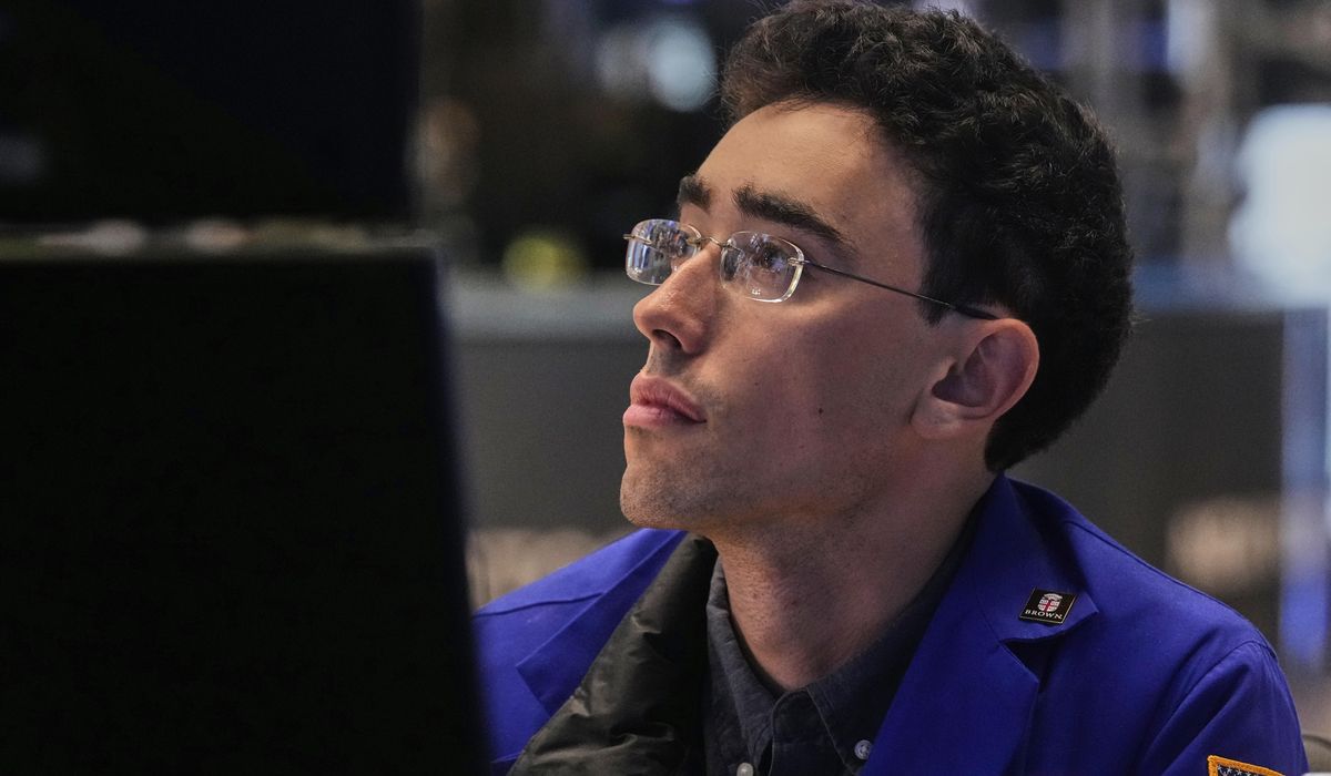 NextImg:Wall Street hovers near record high ahead of a week packed with potential flashpoints