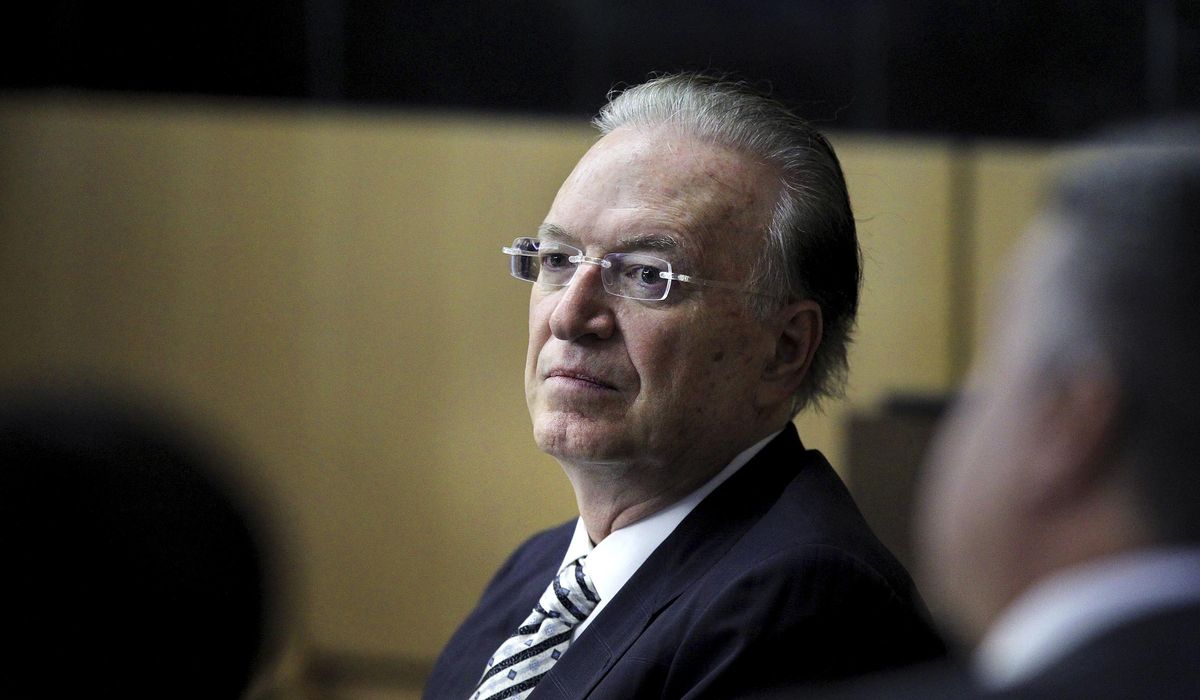 NextImg:Prominent Miami defense attorney Roy Black dies, represented William Kennedy Smith in rape trial