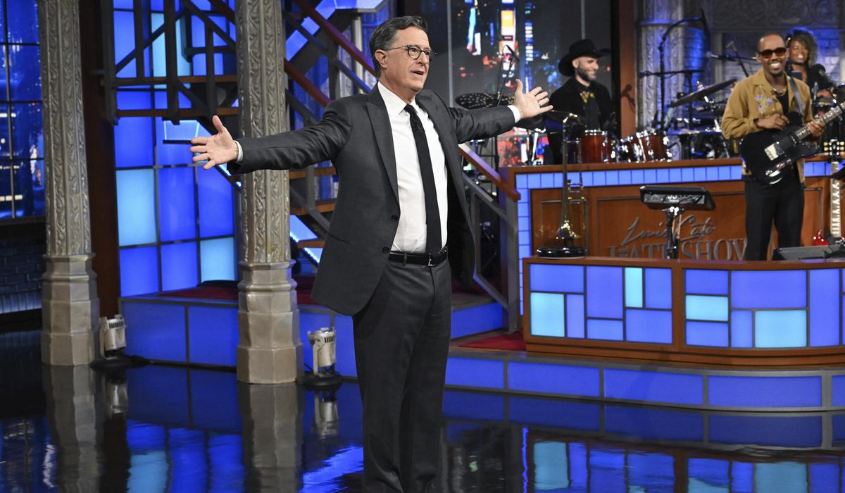 NextImg:‘Gloves are off’: Colbert rants profanely against Trump after show’s cancellation