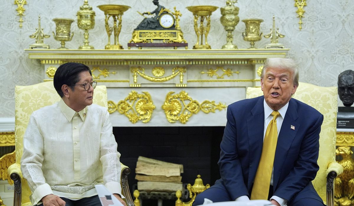 NextImg:Trump welcomes Philippine president to discuss trade, security