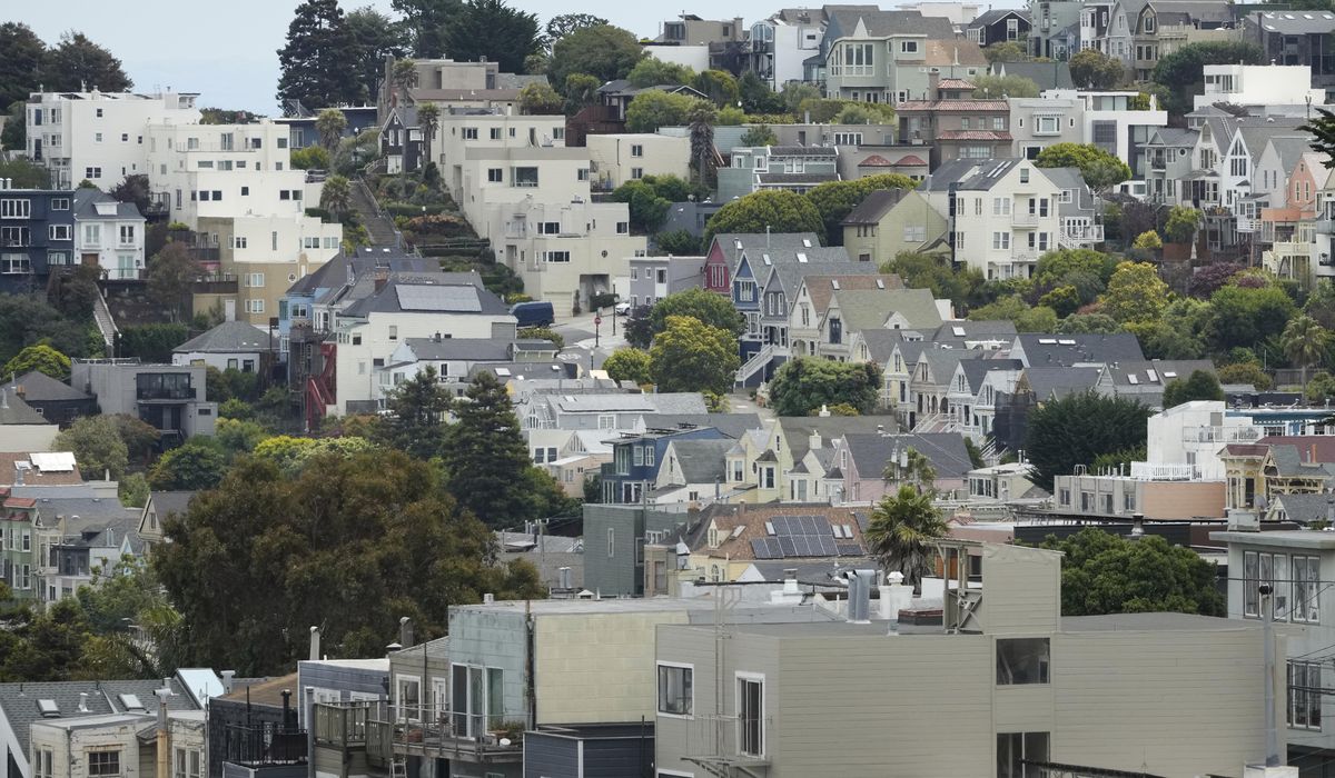 NextImg:U.S. home sales rose in July as mortgage rates eased a bit and home prices grew more slowly
