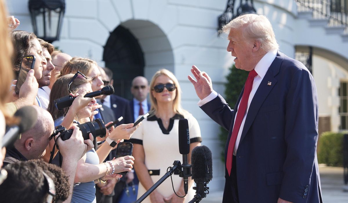 NextImg:Media gains a little trust while covering Trump