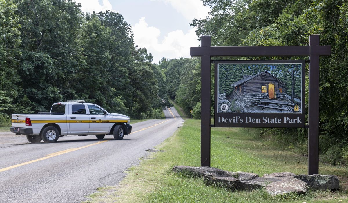 NextImg:Teacher who admitted to killing couple on a hike with their kids in Arkansas to appear in court
