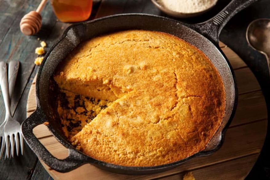 Should cornbread have sugar or not? Learn how different regions bake it, and how to make your own recipe even better. Photo credit: Depositphotos.