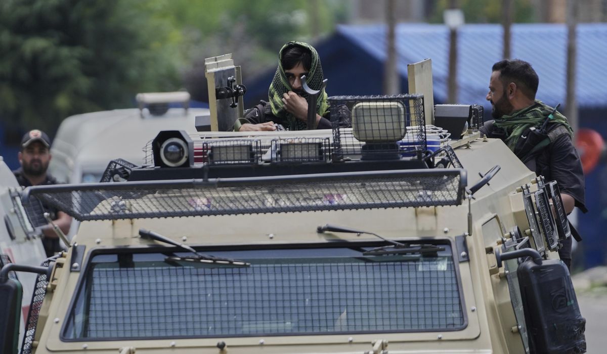 NextImg:India says its troops killed 3 suspected militants in Kashmir fighting