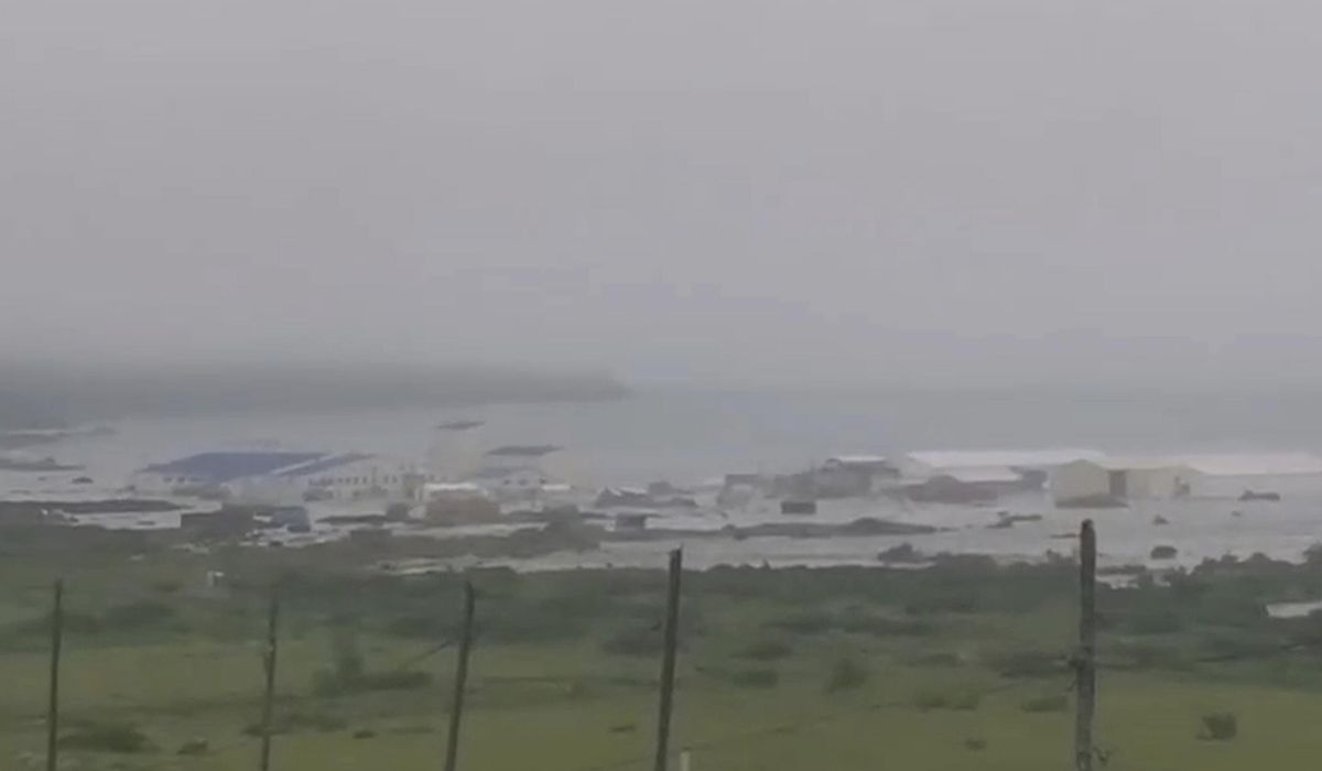 NextImg:8.8-magnitude earthquake causes tsunami in Russia and Japan, sets off warnings for Alaska and Hawaii