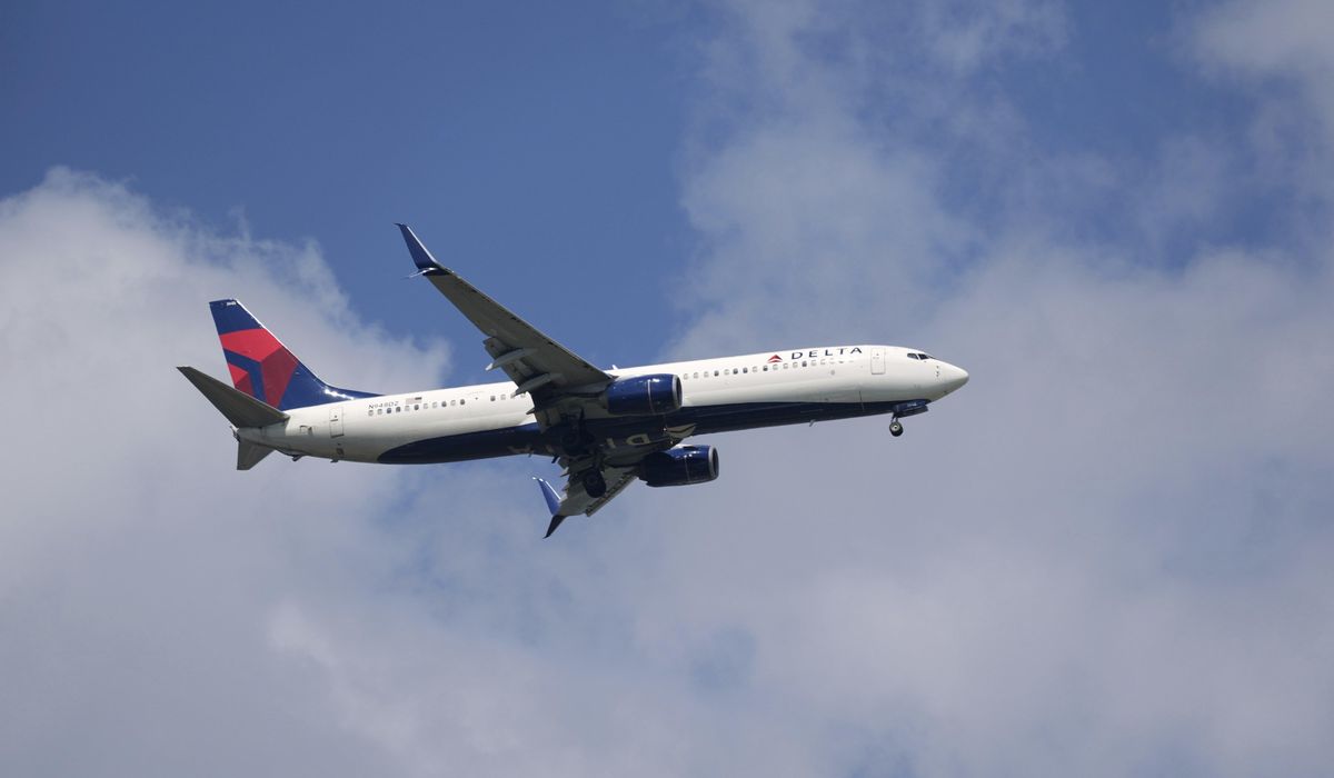 NextImg:Turbulence forces Delta plane to land and sends 25 passengers to hospitals, airline says