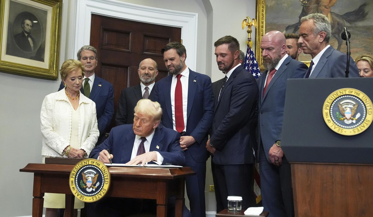 NextImg:Trump revives Presidential Fitness Test alongside famous athletes at White House event