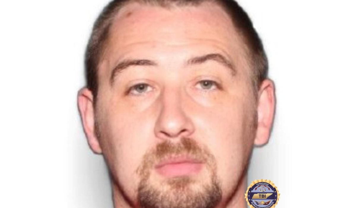 NextImg:Tennessee man sought in 4 deaths spent years in prison for robbing a convenience store at age 16