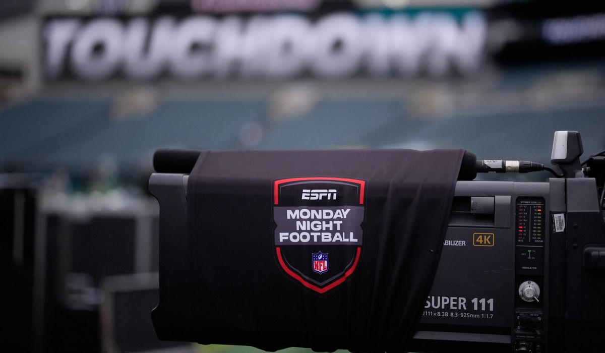 NextImg:NFL on the verge of selling media assets to ESPN for an equity stake in the network, AP source says