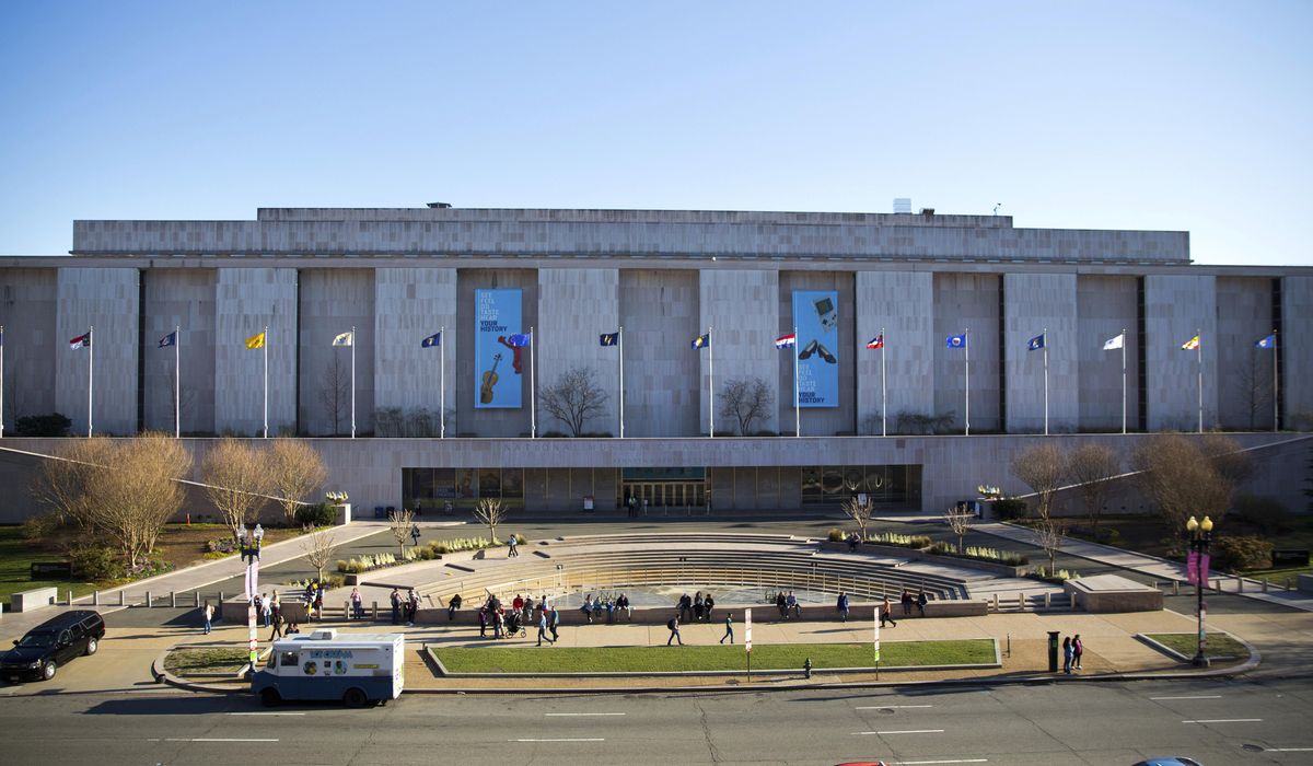 NextImg:The Smithsonian removes a Trump impeachment reference from an exhibit but says it’s temporary