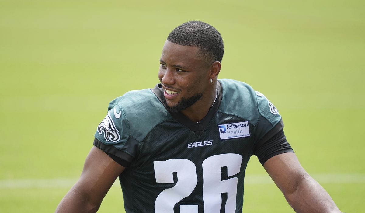NextImg:Eagles’ Barkley declines invitation to join Trump’s sports council